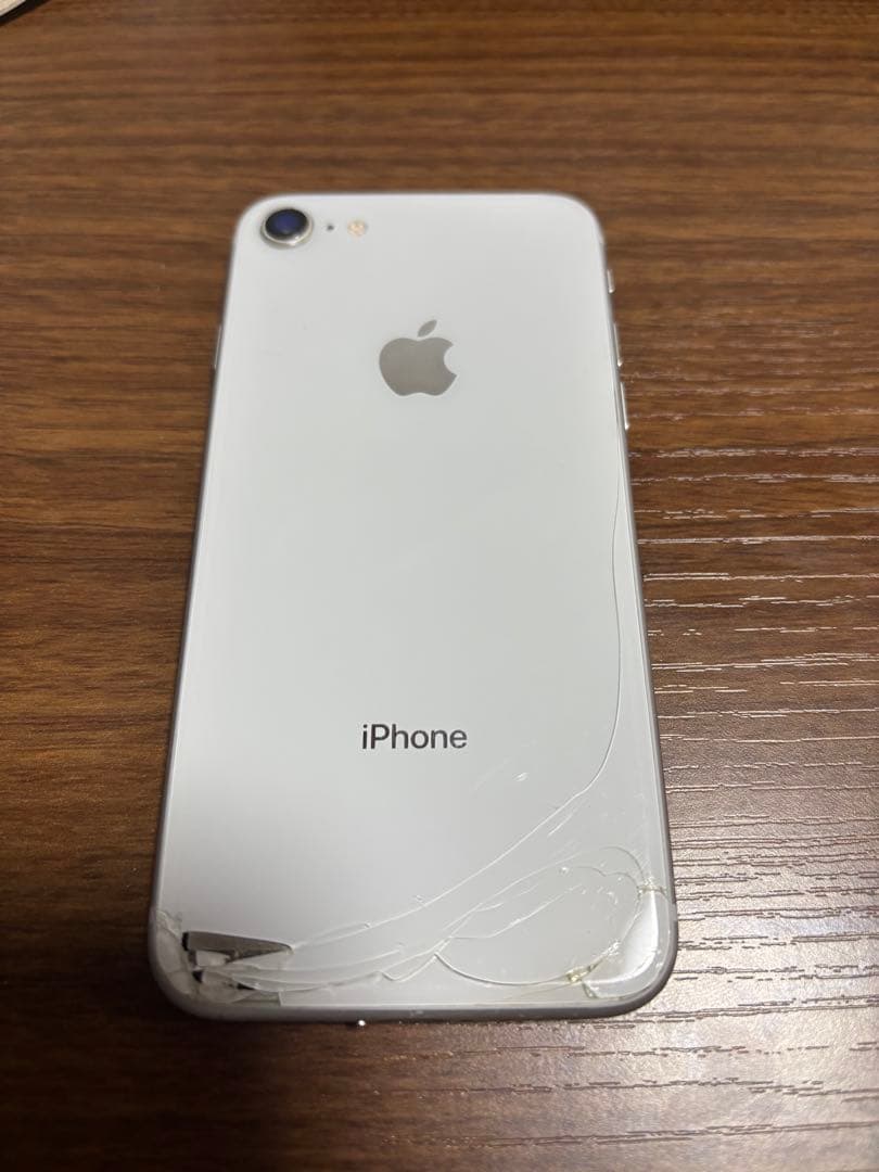 iPhone8 256GB 背面割れ等あり