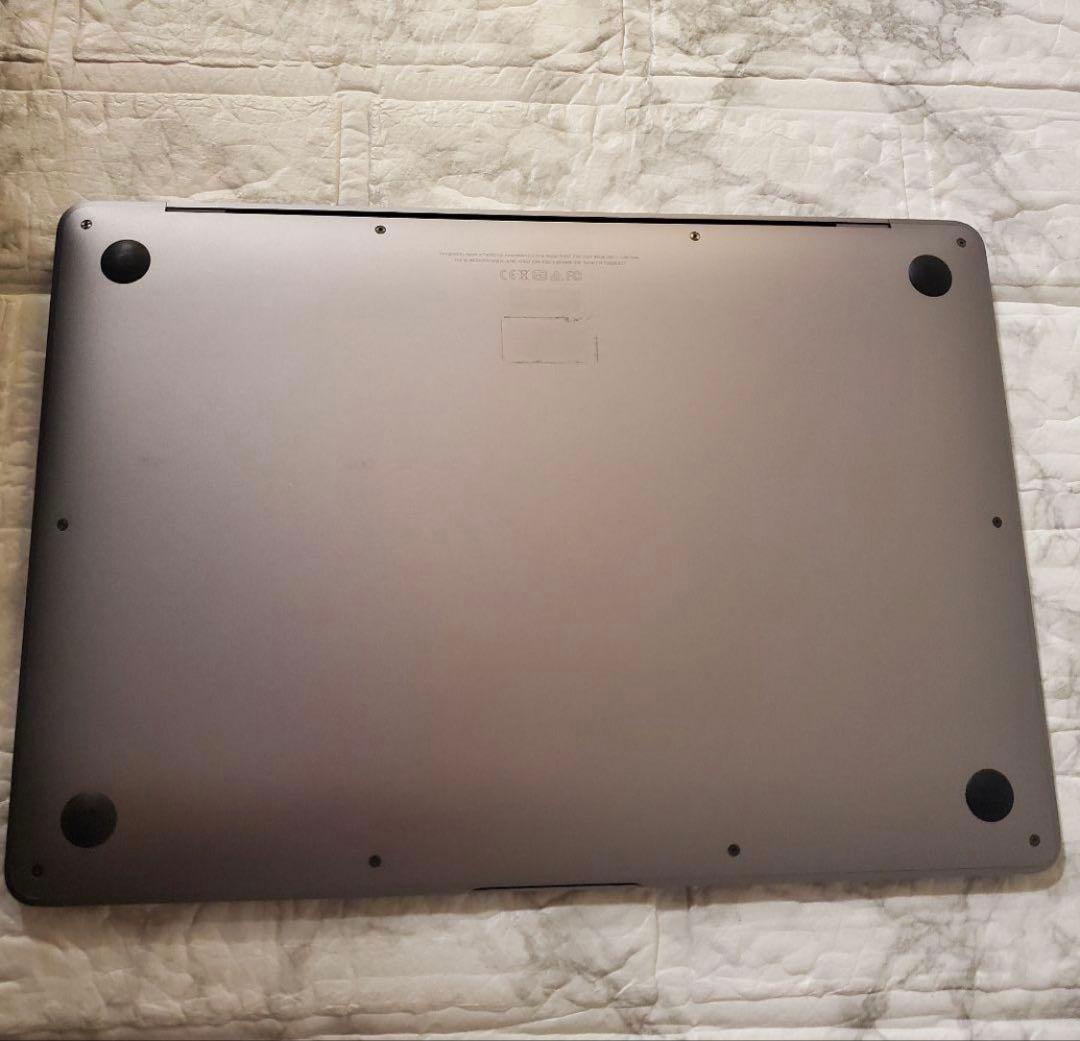 MacBook Air 2018 128GB neRosso様