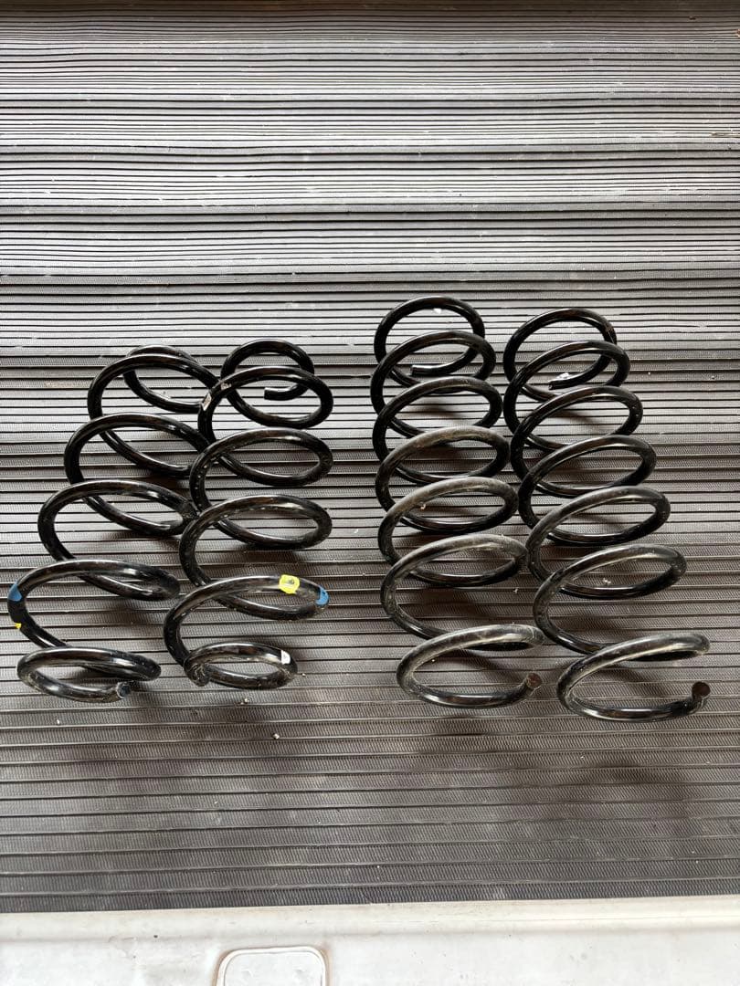 N-BOXカスタム JF4 新車外しサスペンション