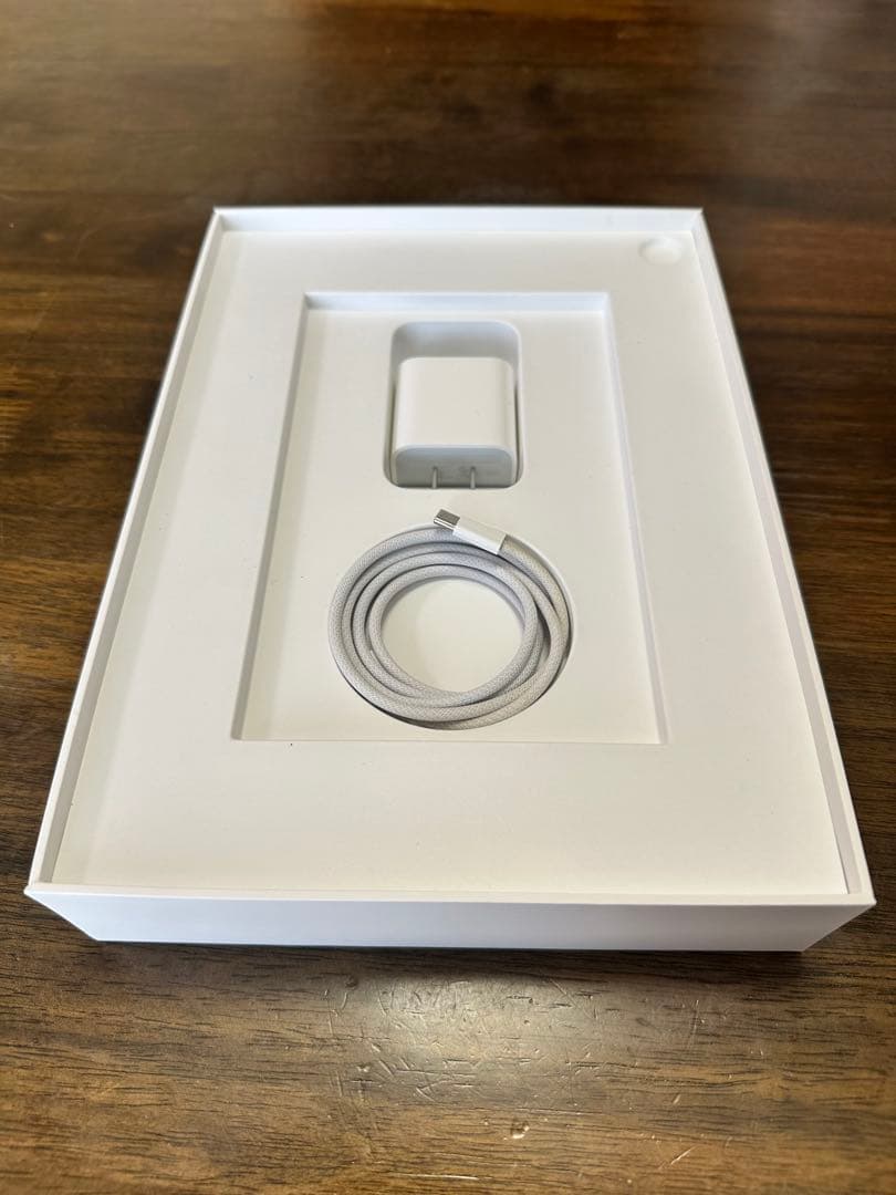 【美品】Apple 11 インチ iPad Air (M3) 128GB