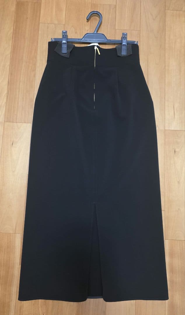 【新品】NOBLE ジャージーライクカラータイトスカート　サイズ40