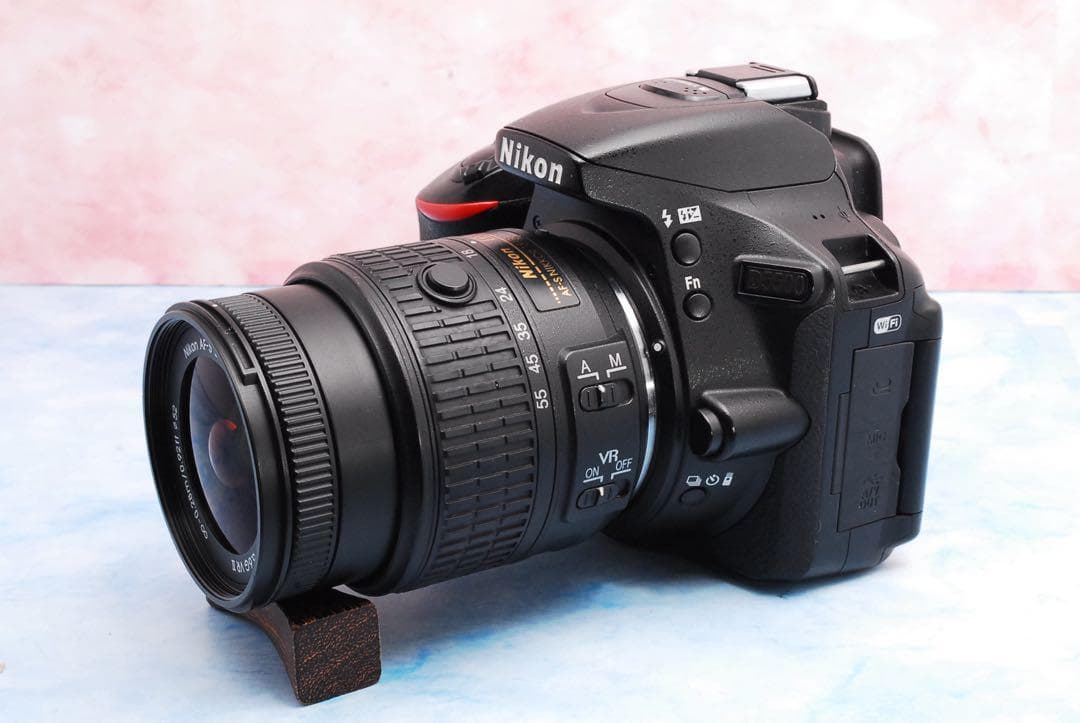 ニコン D5500★Wi-Fi搭載★一眼レフカメラ★手ぶれ補正レンズ