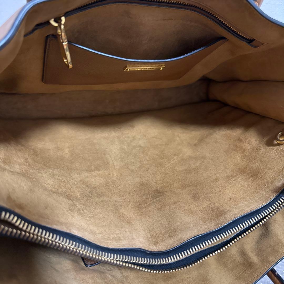 ハンドバッグ　miumiu マドラスレザー　トートバッグ