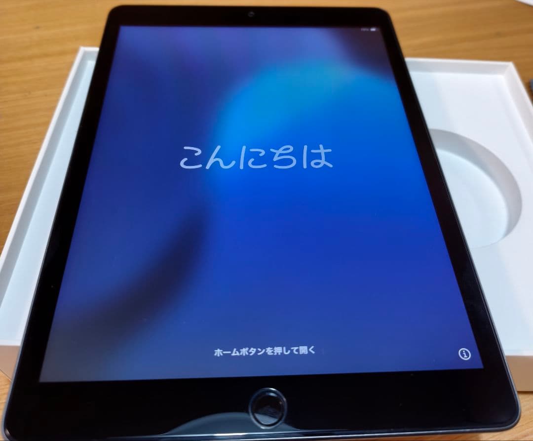 Apple iPad 第7世代　スペースグレー 本体