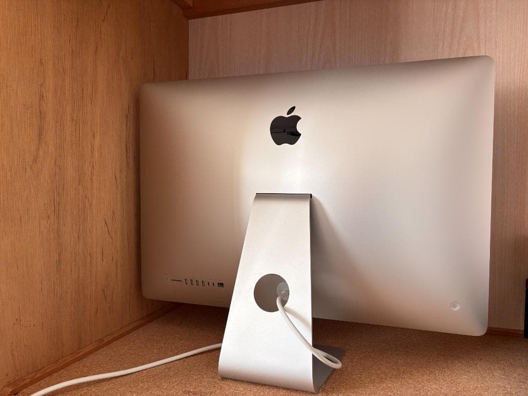 iMac2019 27\" Retina5K i9 1TB SSD 16GBメモリ