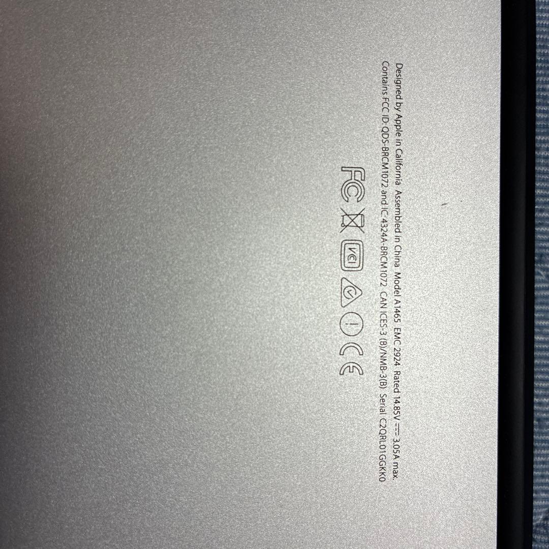 MacBook Air 11インチ 2015年製 綺麗 充電器付