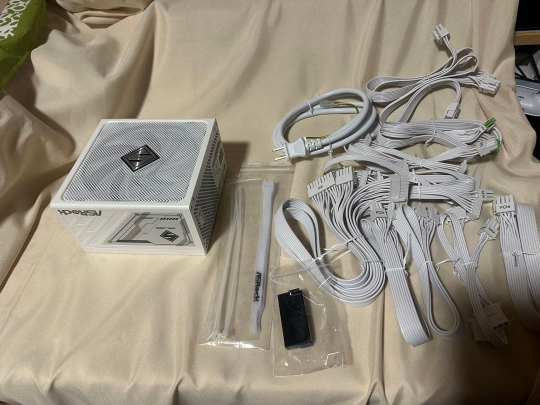 ASRock SL-1000GW 1000W 電源ユニット