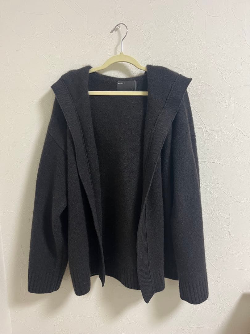 NOBLE YAKフーディーカーディガン