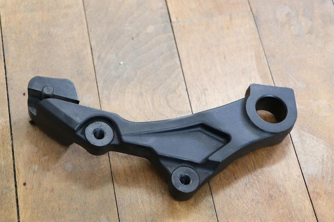 純正 ハーレー ツーリング リアブレーキキャリパー M８ ミルウォーキー