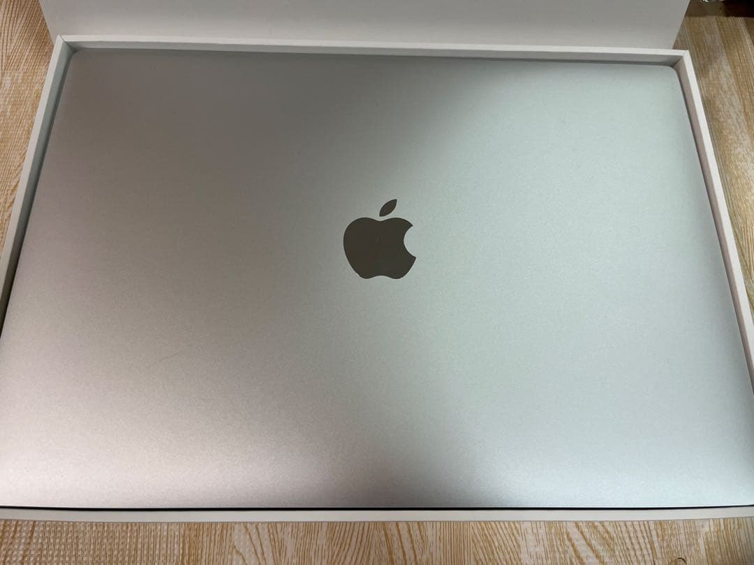 【美品】MacBook Air M1 シルバー 8GB 256GB
