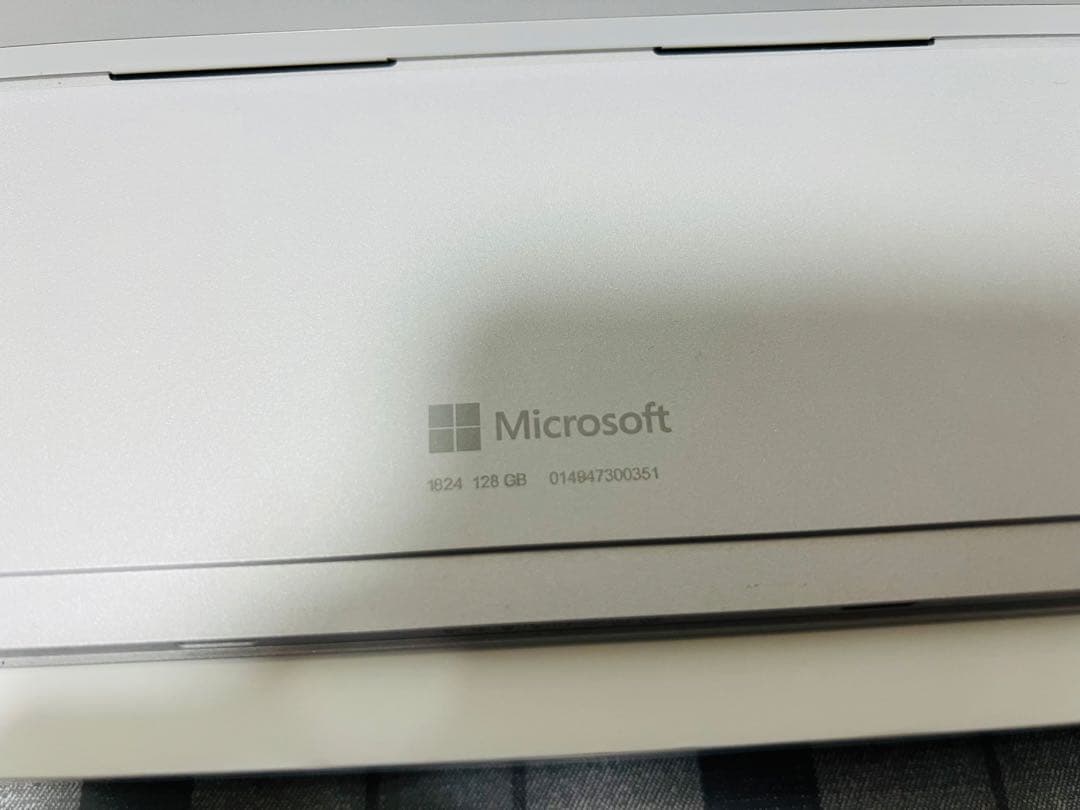 【高性能：美品】SURFACE GO 8G/128G Office/win11