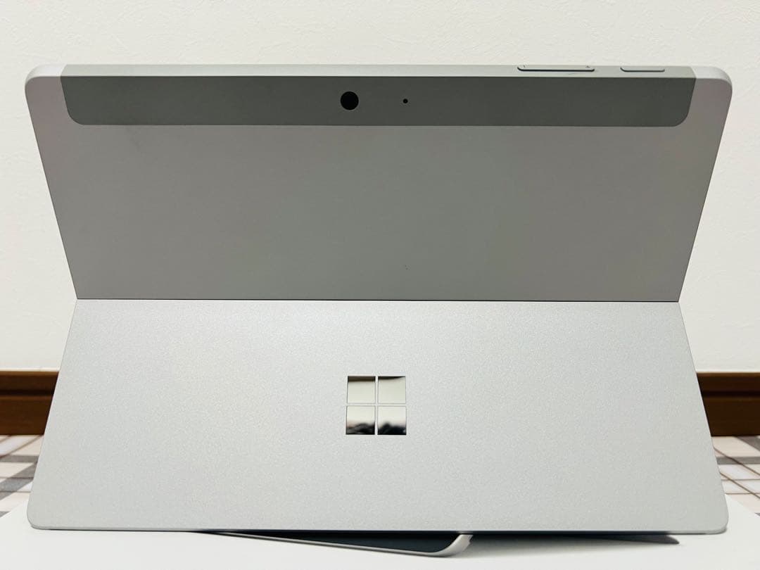 【高性能：美品】SURFACE GO 8G/128G Office/win11