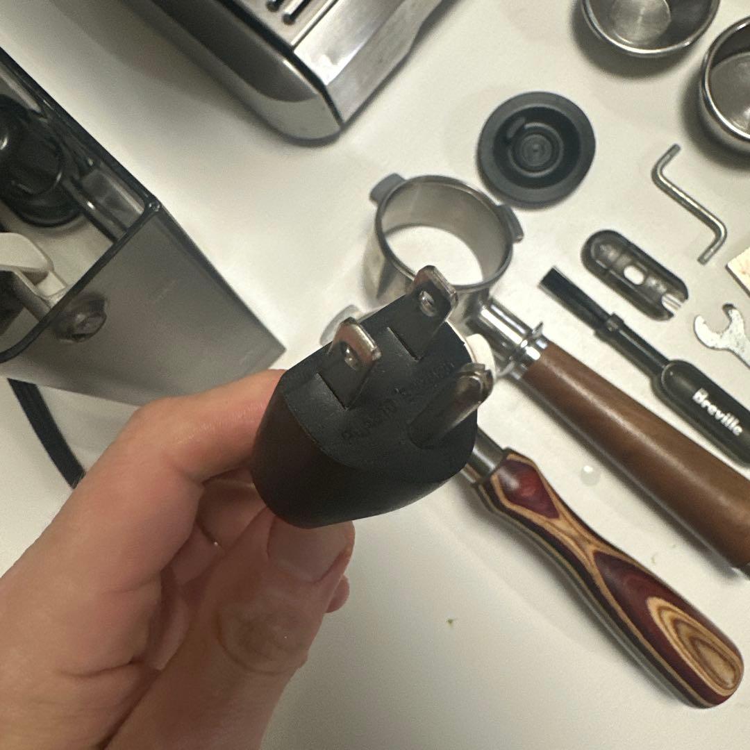 イタリア　【変圧器とグラインダー付き】Breville Barista