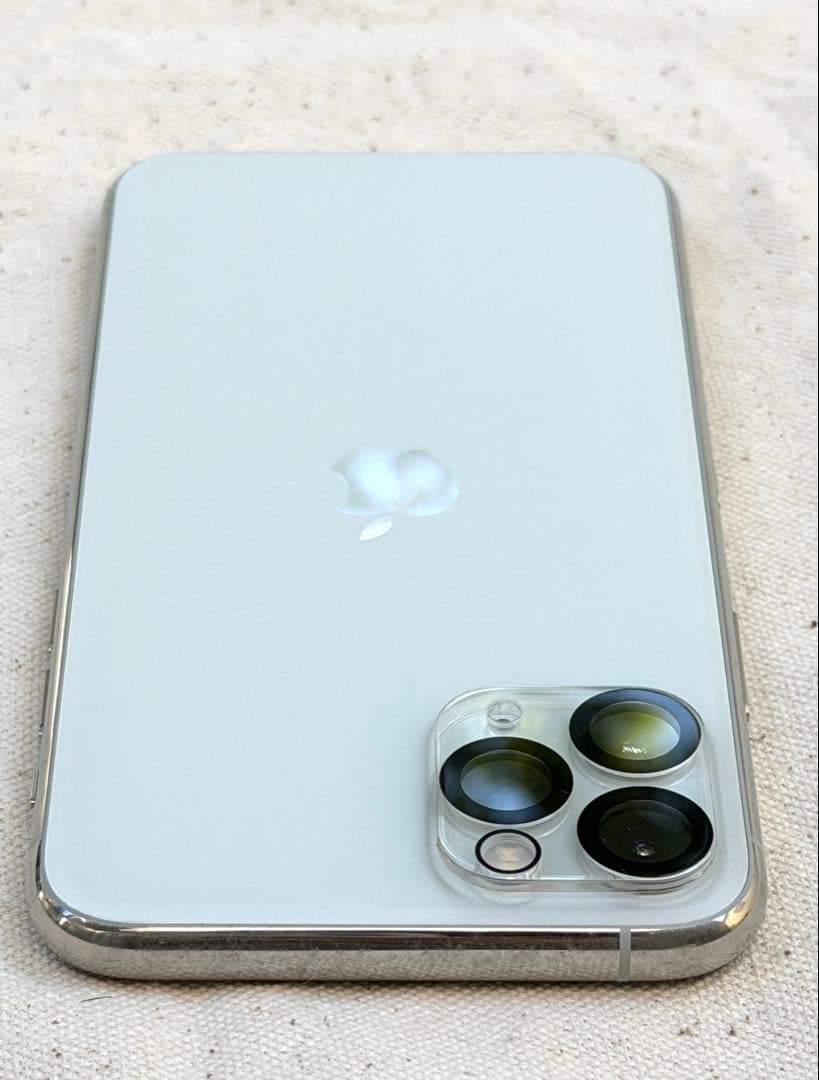 美品　iPhone11pro シルバー　256GB SIMフリー