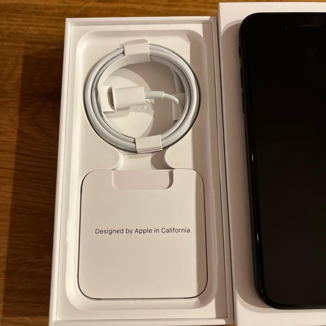 Apple iPhone SE (第2世代) ブラック 本体　simフリー