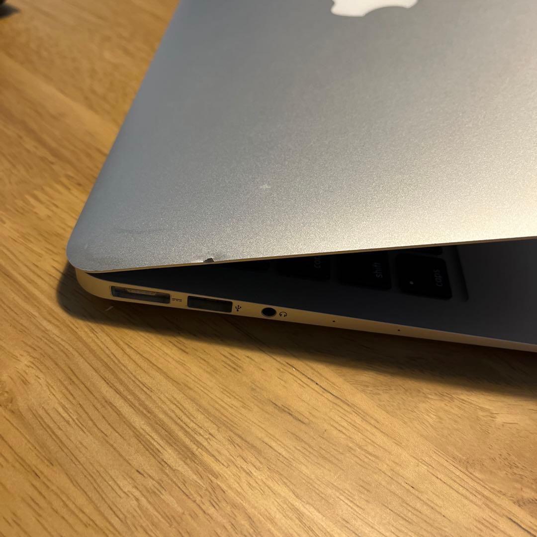 MacBook Air 11-inch Early 2014他