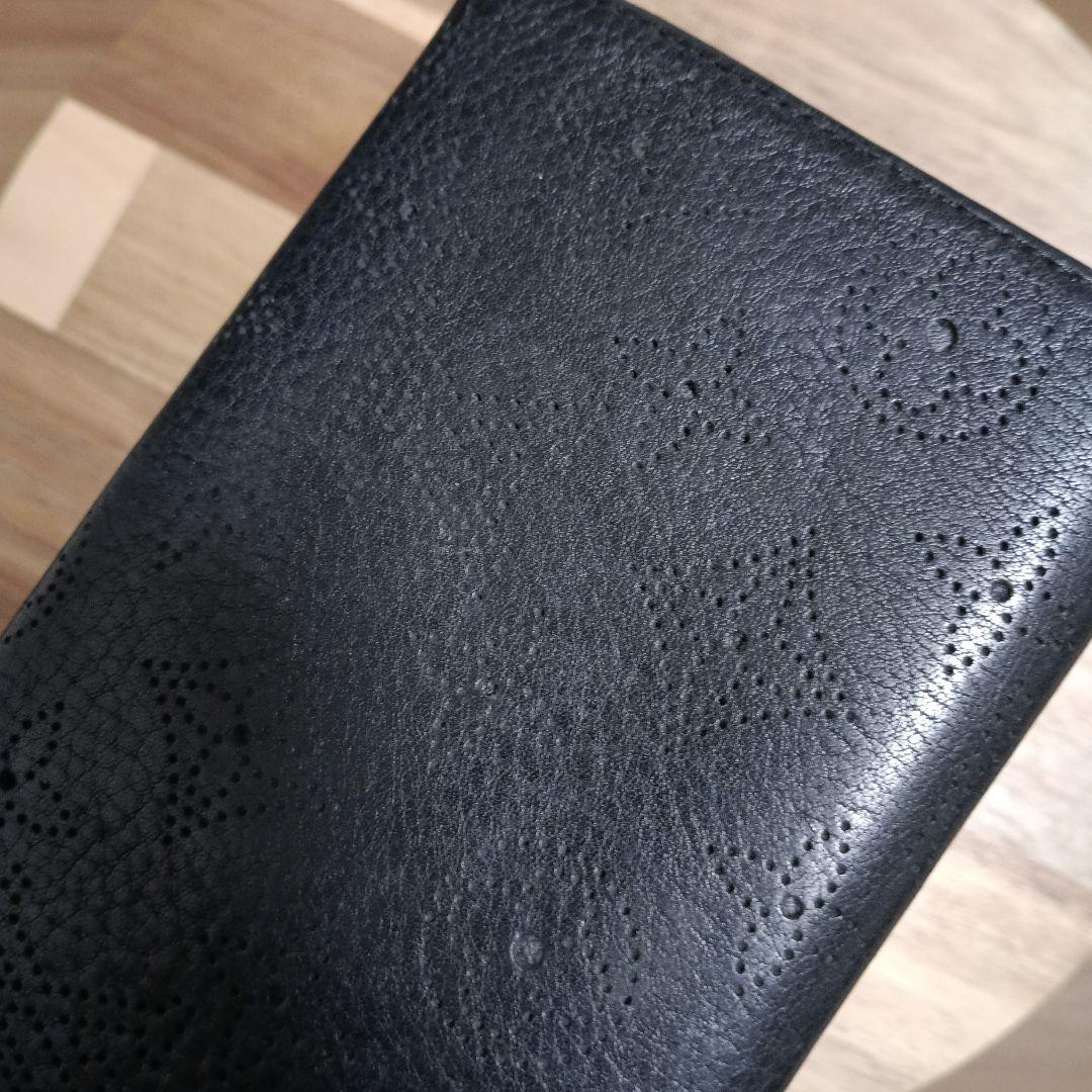 Louis Vuitton 黒レザー長財布 金具付き