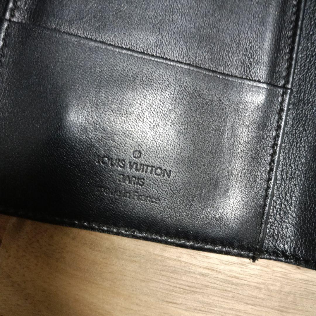 Louis Vuitton 黒レザー長財布 金具付き