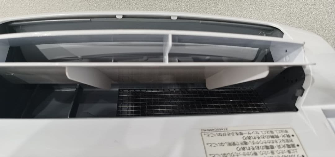 美品三菱 除湿機 サラリMJ-P180RX-W 2023年製 タンク容量4.7L