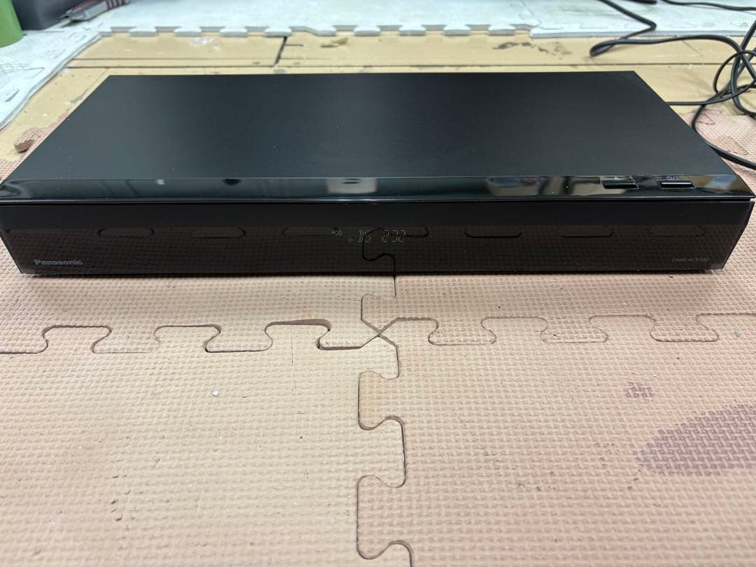 【美品】Panasonic DMR-4CS100 ブルーレイレコーダー