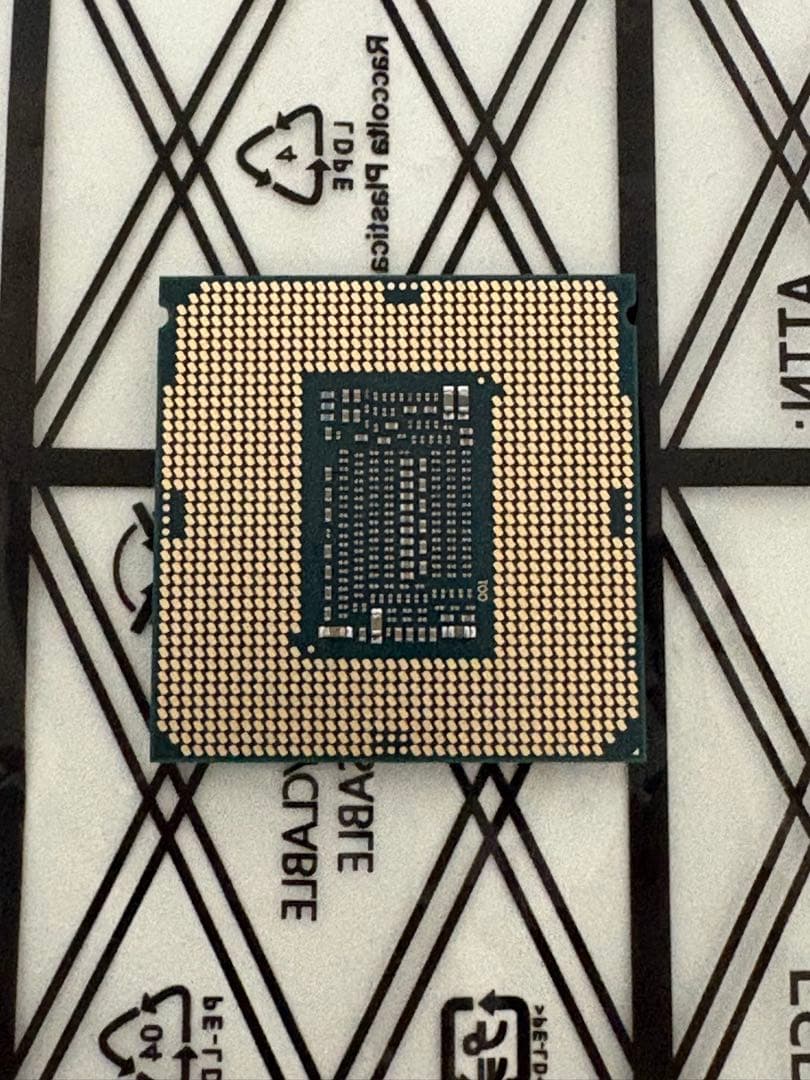 Intel Core i7-8700, 6コア12スレッド