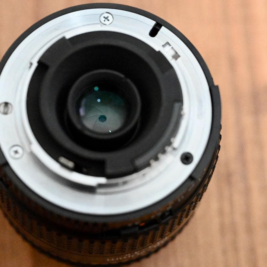 【夏休み特別お値引き！】Nikon F80D＋標準レンズ+ストラップ＋取説