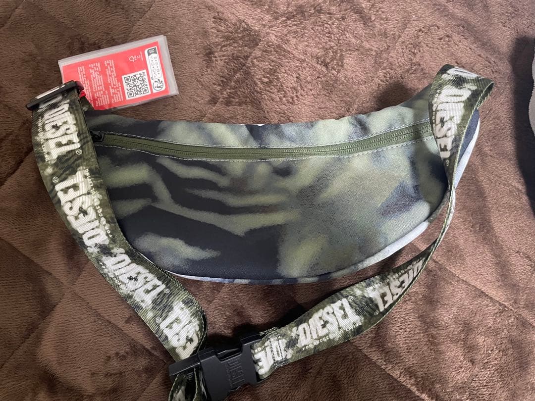 DIESEL ボディバッグ カモフラージュ 新品タグ付き