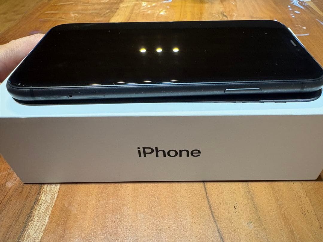 Apple iPhone 11 64GB 箱あり