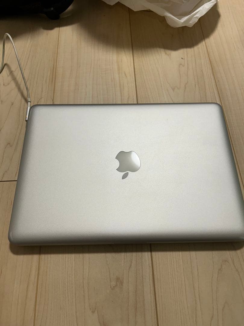 MacBook pro 13inch,mid 2012シルバー 　充電器セット。