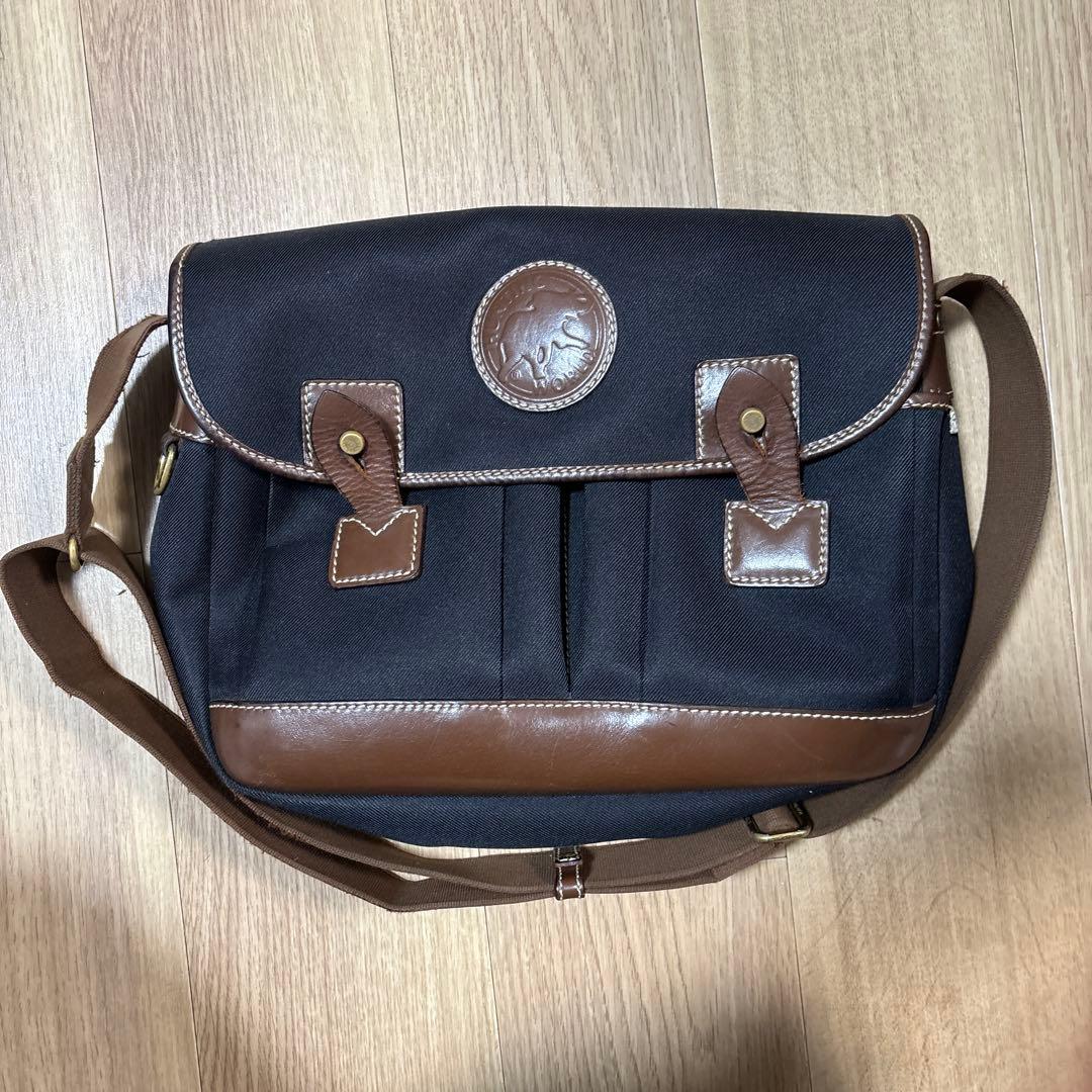 ハンティングワールド　ショルダーバッグ