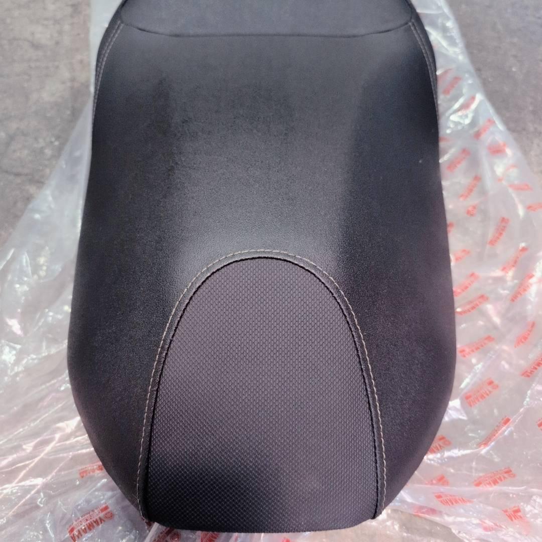 ★程度良好！トリシティ300（XMAX）用 ワイズギア純正ローダウンシート★