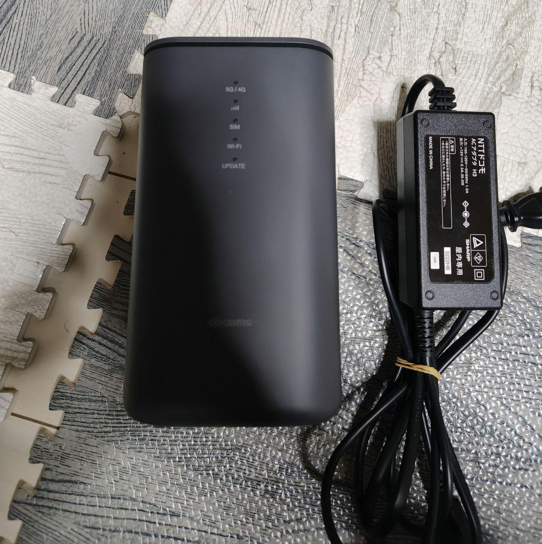 ドコモ　Wifiルーター HR02 ブラック 本体