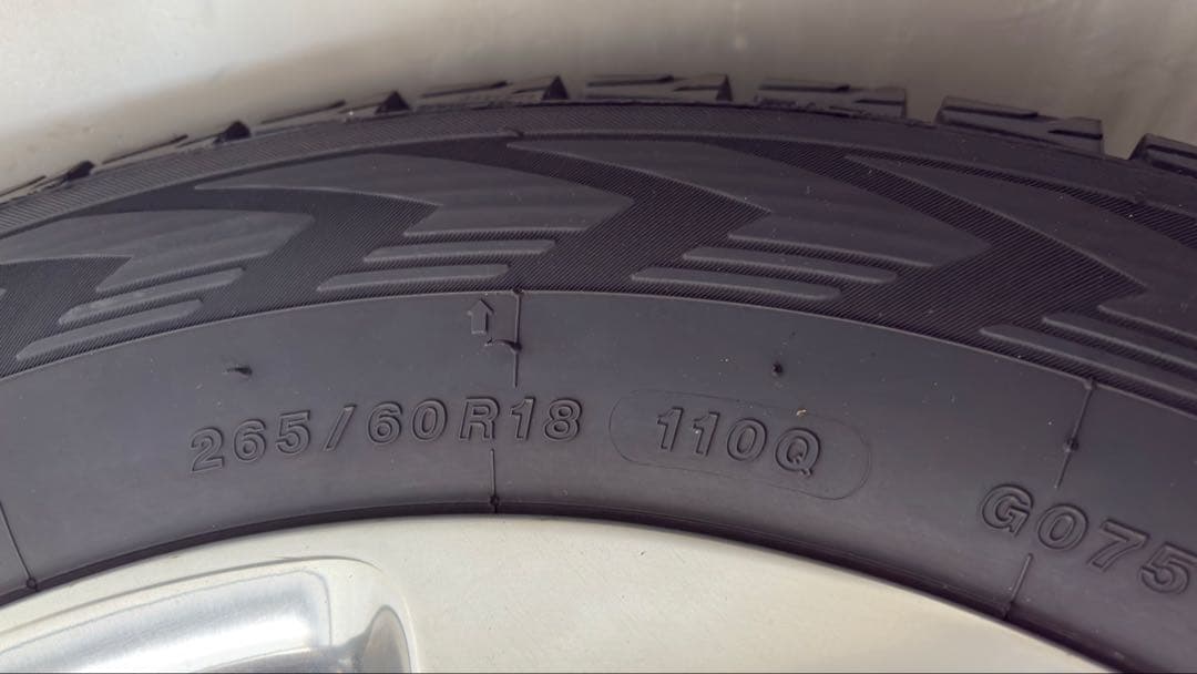 265/60/18 スタッドレスタイヤ　ジープ 18インチ アルミホイールセット