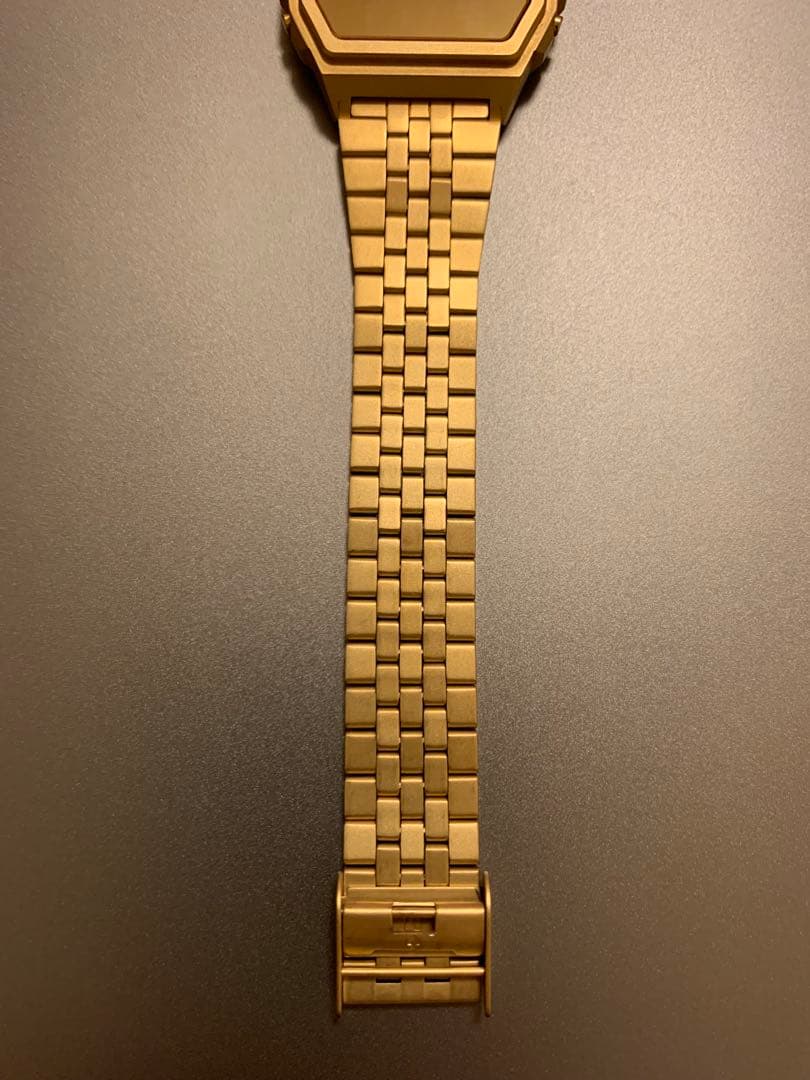 CASIO A.P.C. ゴールド デジタル腕時計