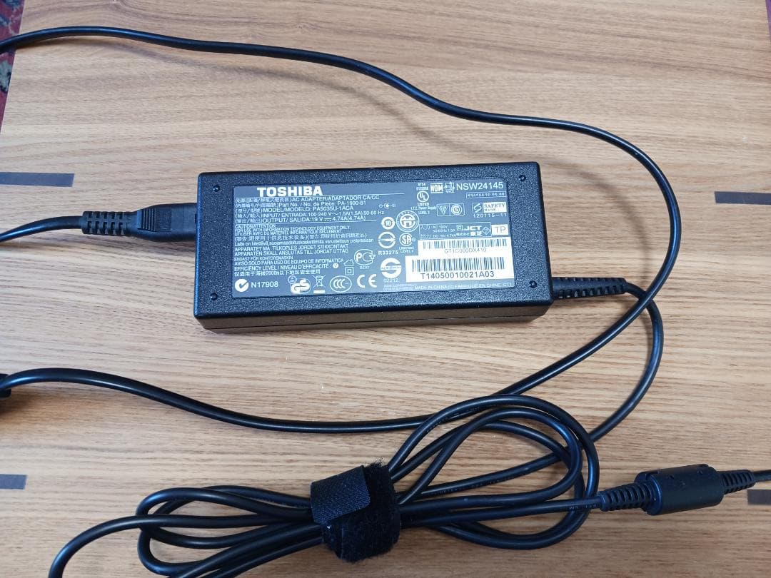 dynabook T554/76LG PT55476LBXG ライトゴールド