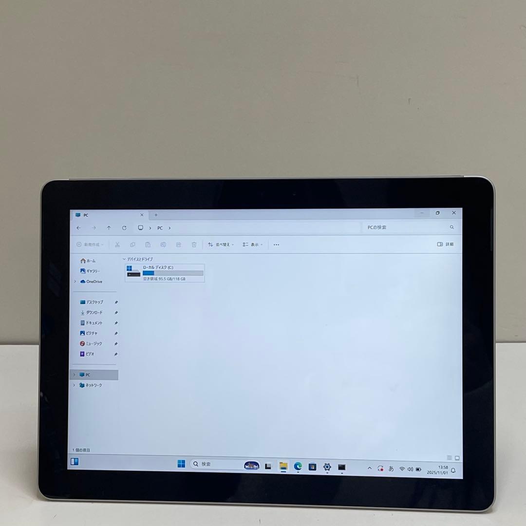 #400 Microsoft Surface Go 1824 タブレット8GB