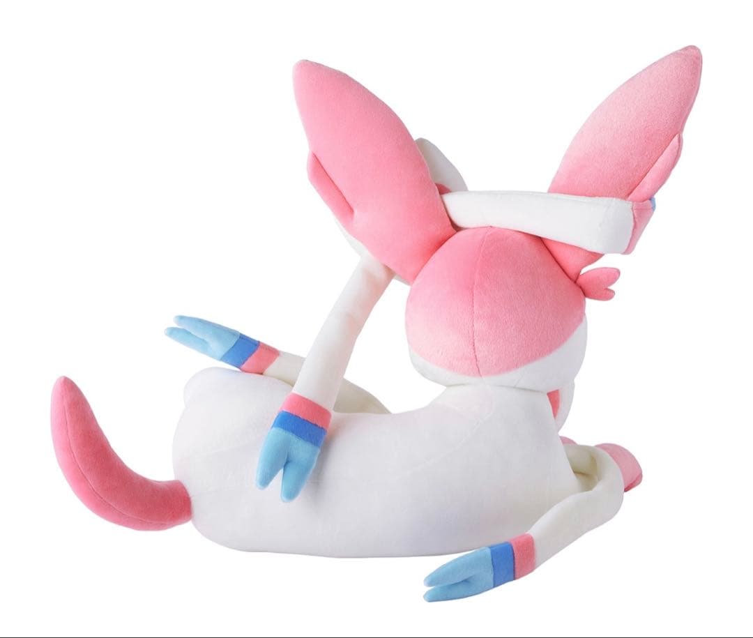 新品未使用　ポケモンセンターオリジナル　ぬいぐるみ　等身大　ニンフィア 寝そべり