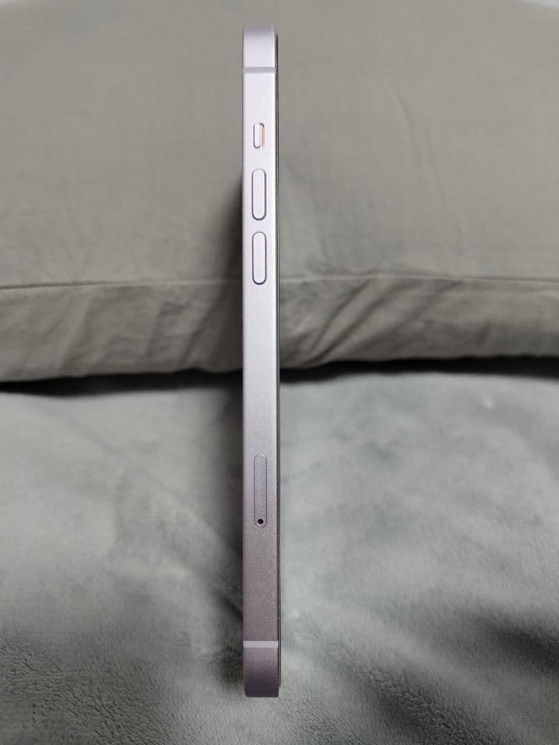 美品！おまけ多数 香港版 デュアルSIM Apple iPhone14Plus