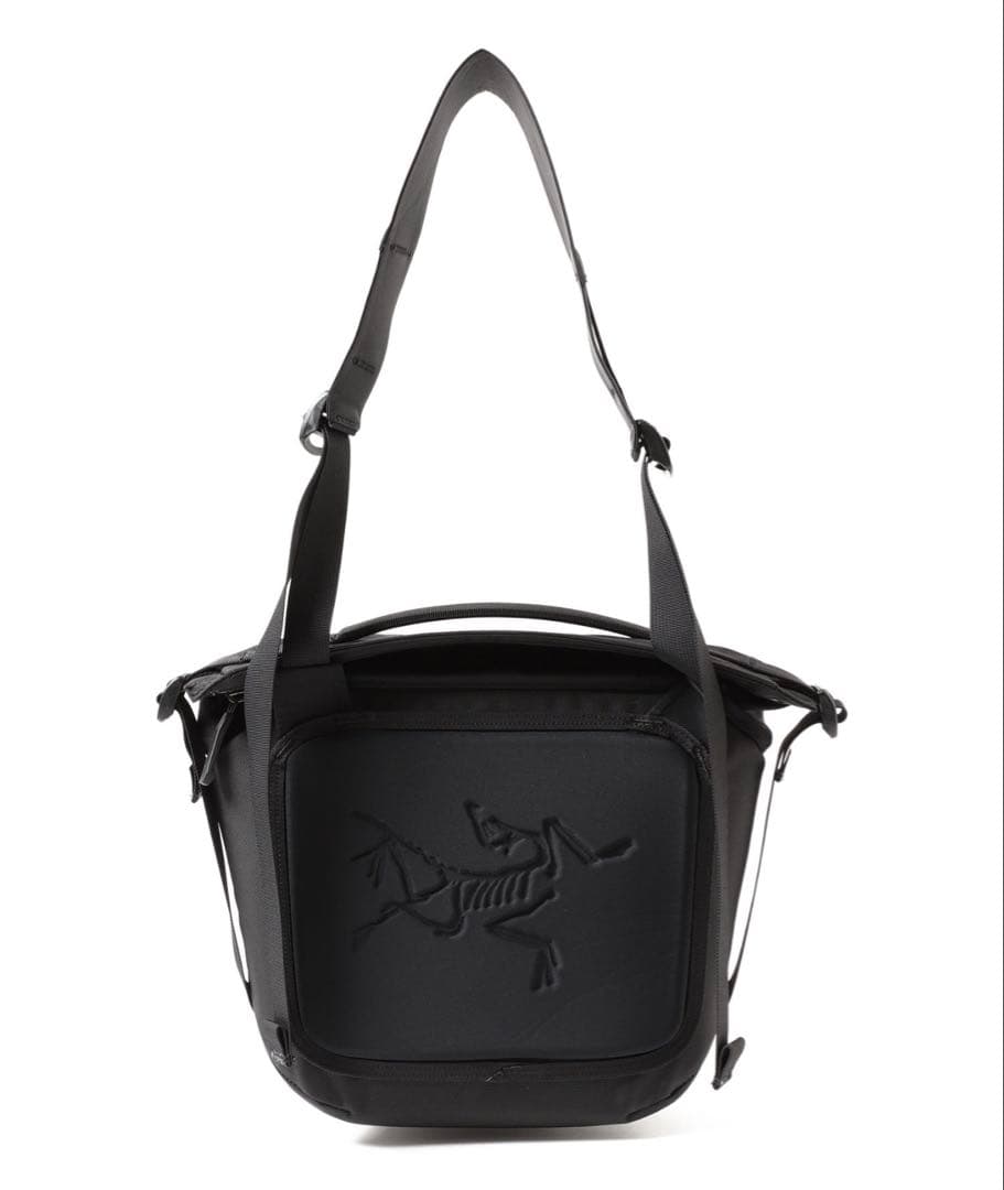 ARC’TERYX / Arro8 Shoulder bag