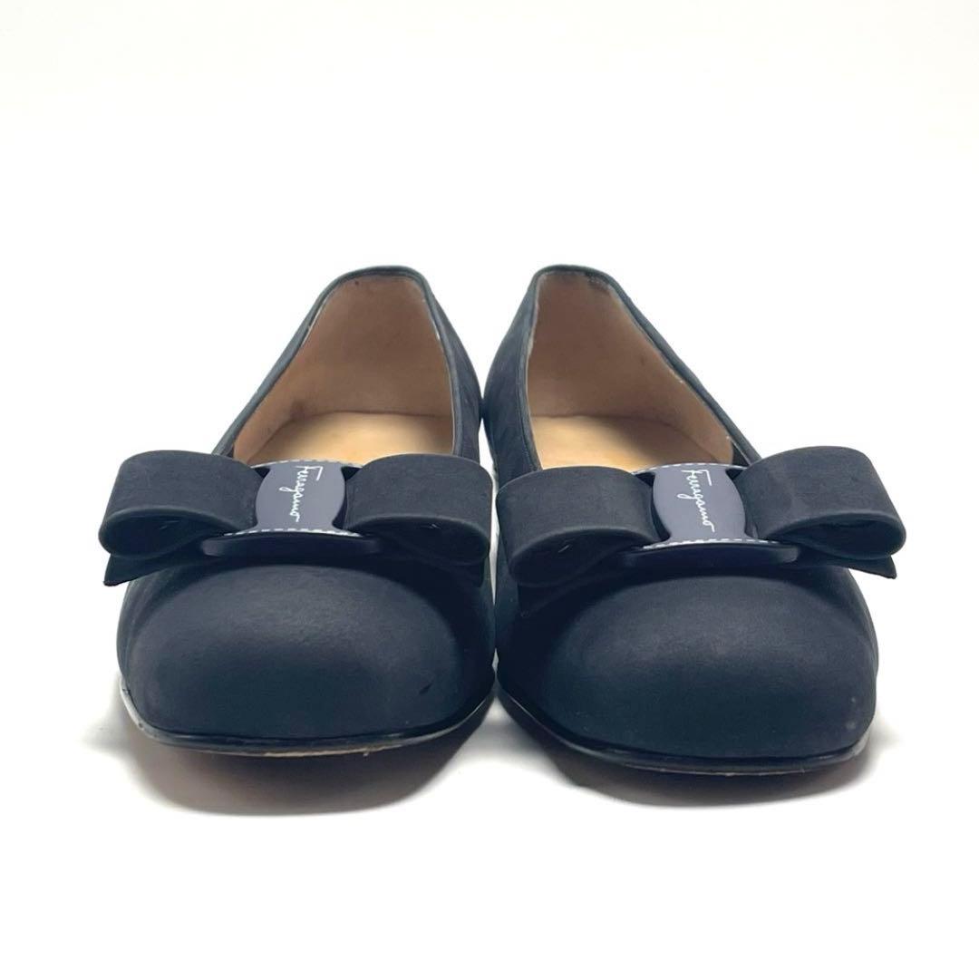 フェラガモ ヴァラ リボン パンプス ヌバック 23cm レディース ブルー系