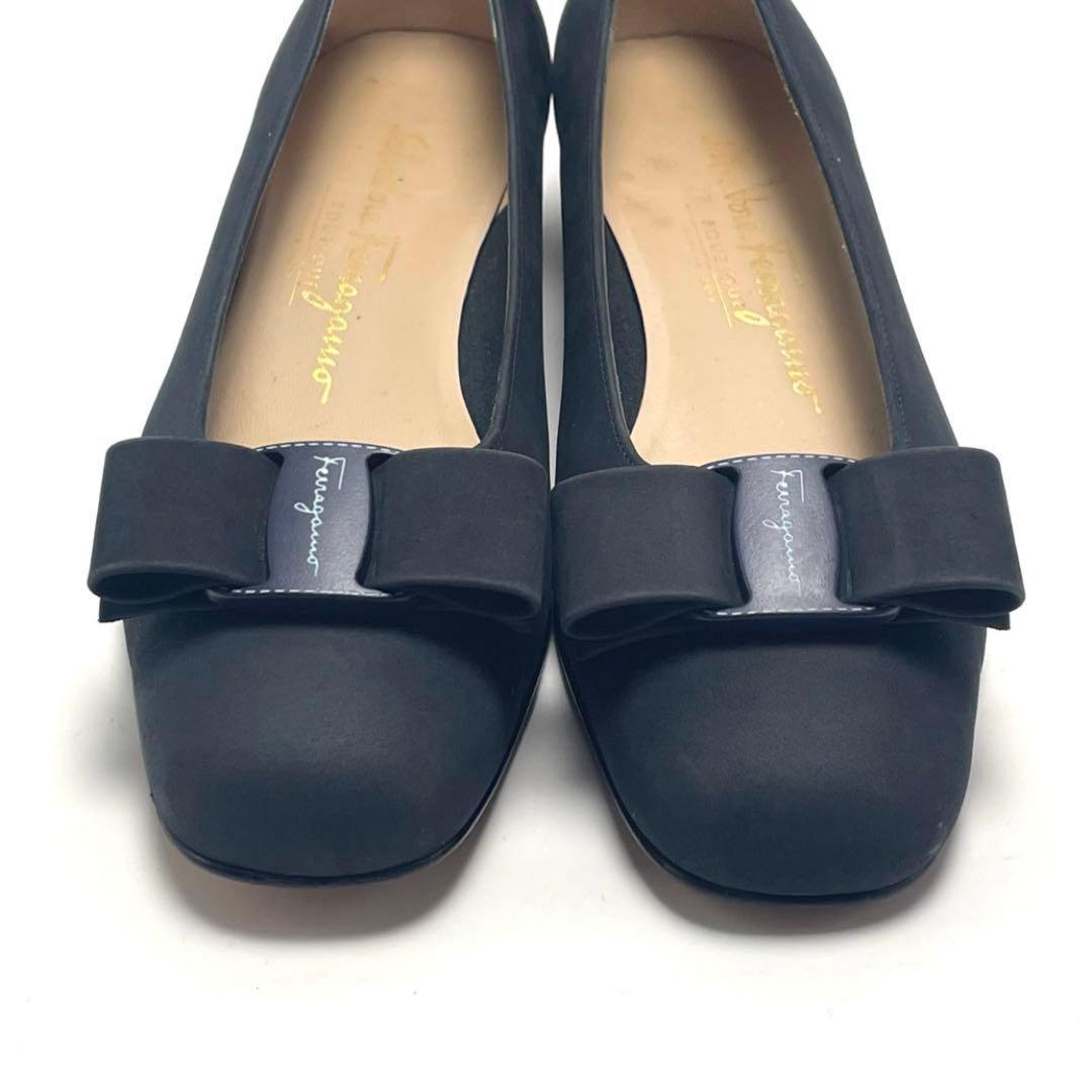 フェラガモ ヴァラ リボン パンプス ヌバック 23cm レディース ブルー系