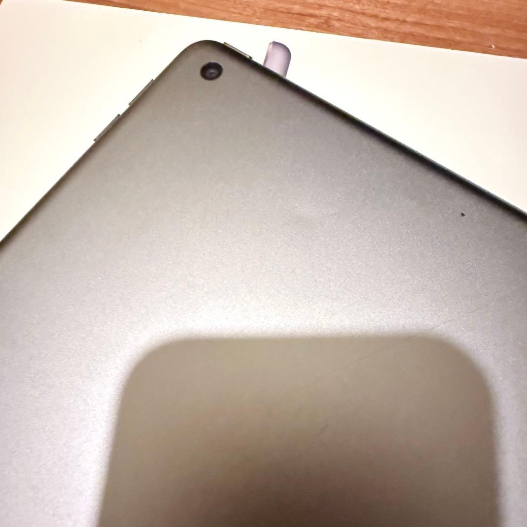 iPad 第7世代 32GB Wi-Fi スペースグレイ 本体