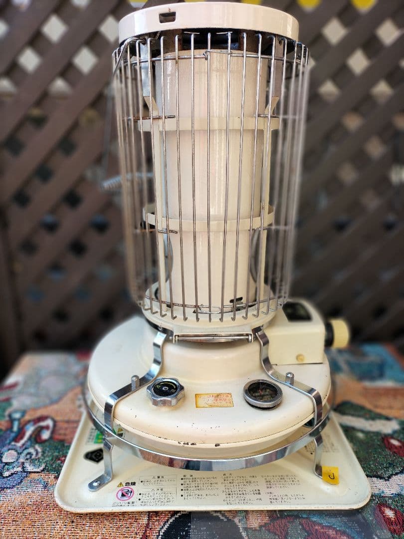 アラジンストーブ メンテナンス済み。純正芯交換済。取説付きです。ベージュ６