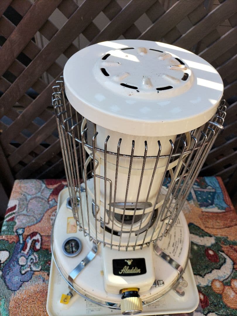 アラジンストーブ メンテナンス済み。純正芯交換済。取説付きです。ベージュ６