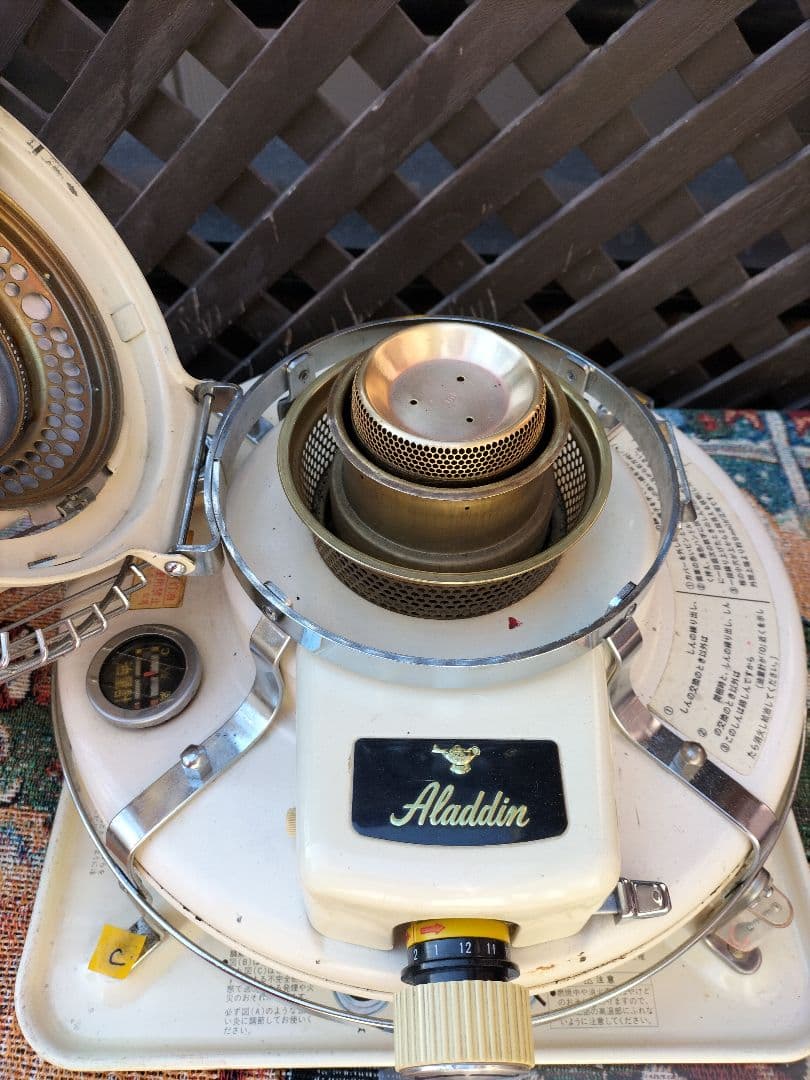 アラジンストーブ メンテナンス済み。純正芯交換済。取説付きです。ベージュ６