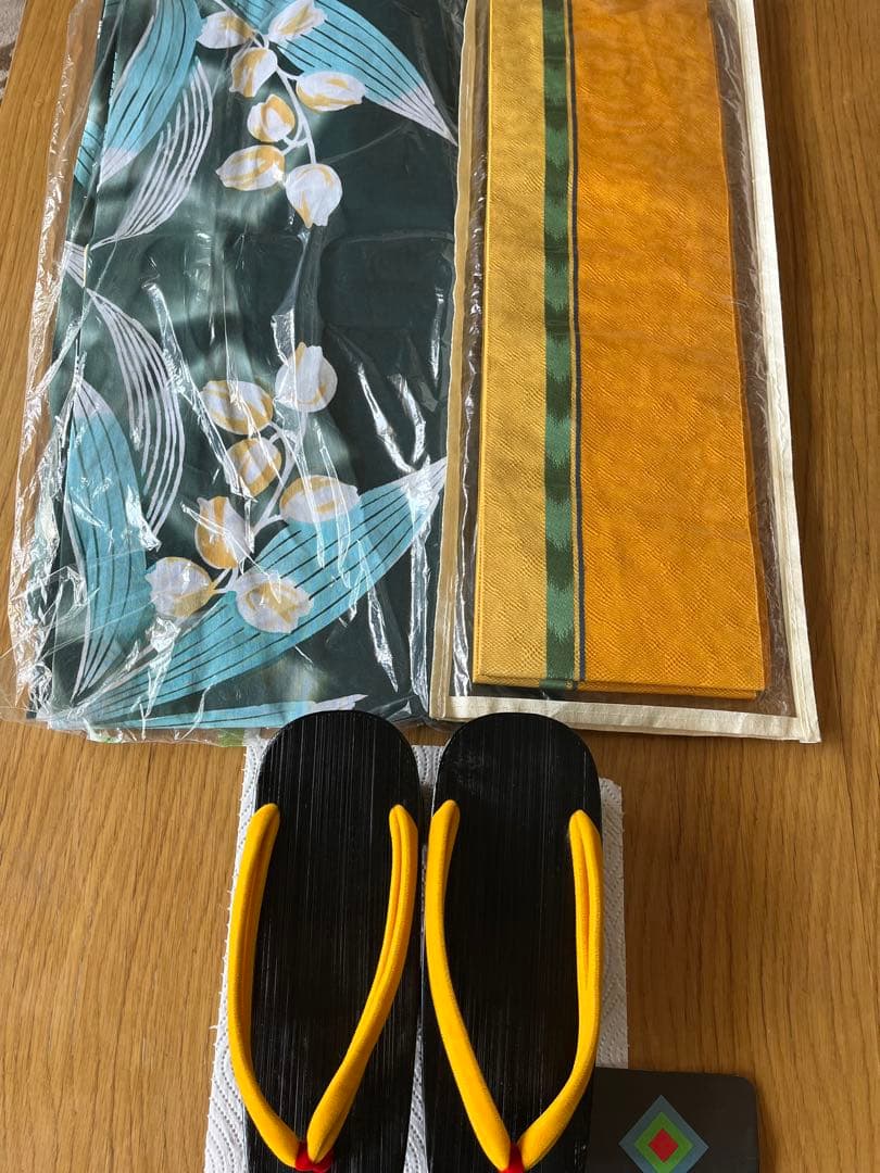 ☆ayu_121です☆（小さめサイズ）浴衣・帯・下駄（23cm位）3点