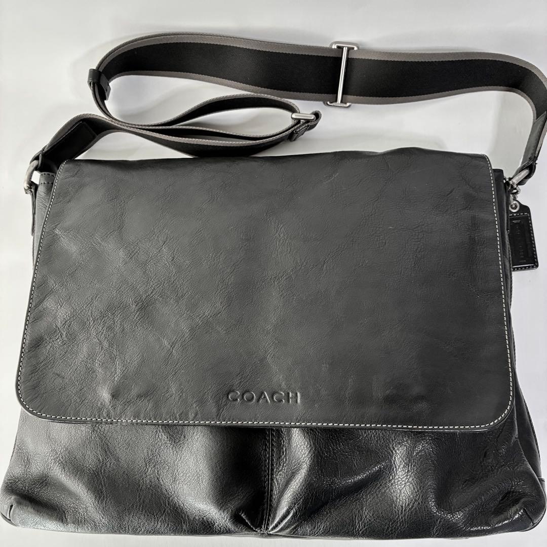 COACH ブラックレザー ショルダーバッグ