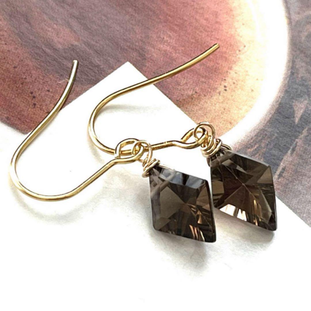 kao☺︎ 宝石質枠トパーズピアス　14kgf④に変更　11月誕生石