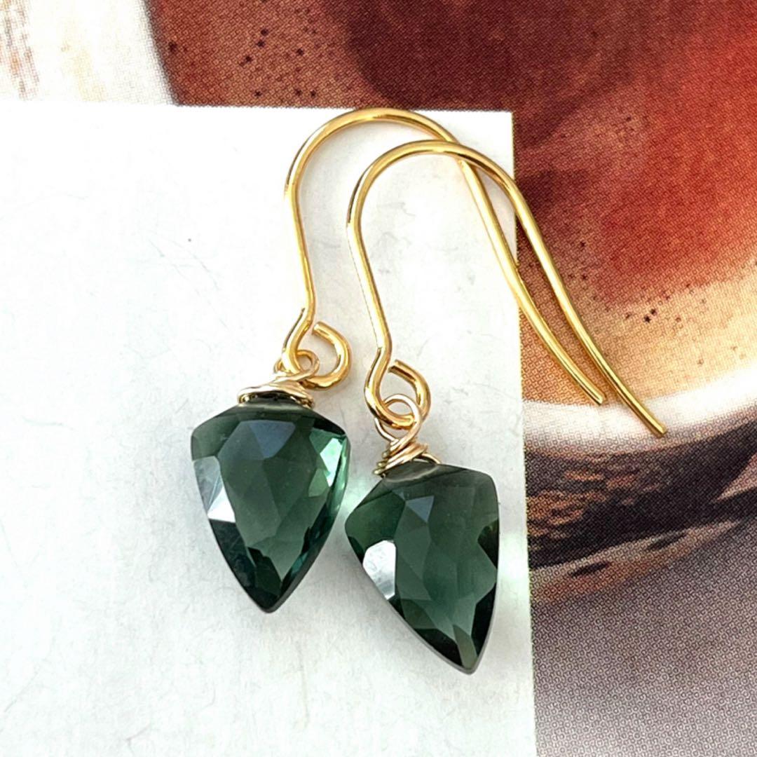 kao☺︎ 宝石質枠トパーズピアス　14kgf④に変更　11月誕生石