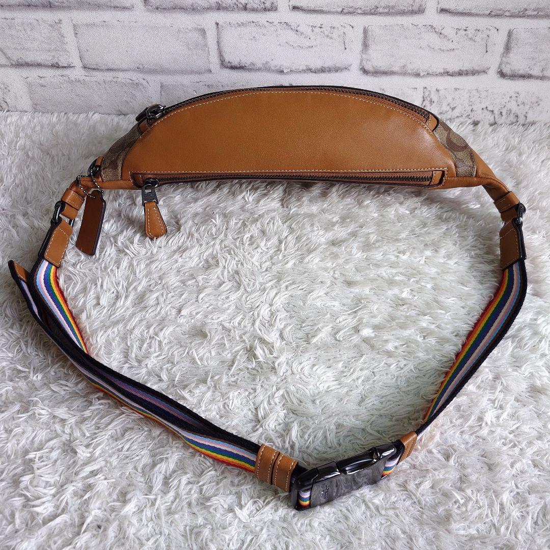 美品 コーチ ワーレン ベルトバッグ シグネチャー PVC パッチ クロスボディ